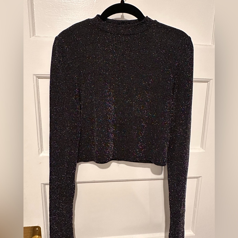 Fiestar Set- crop long sleeve top and flare pants set. Size M